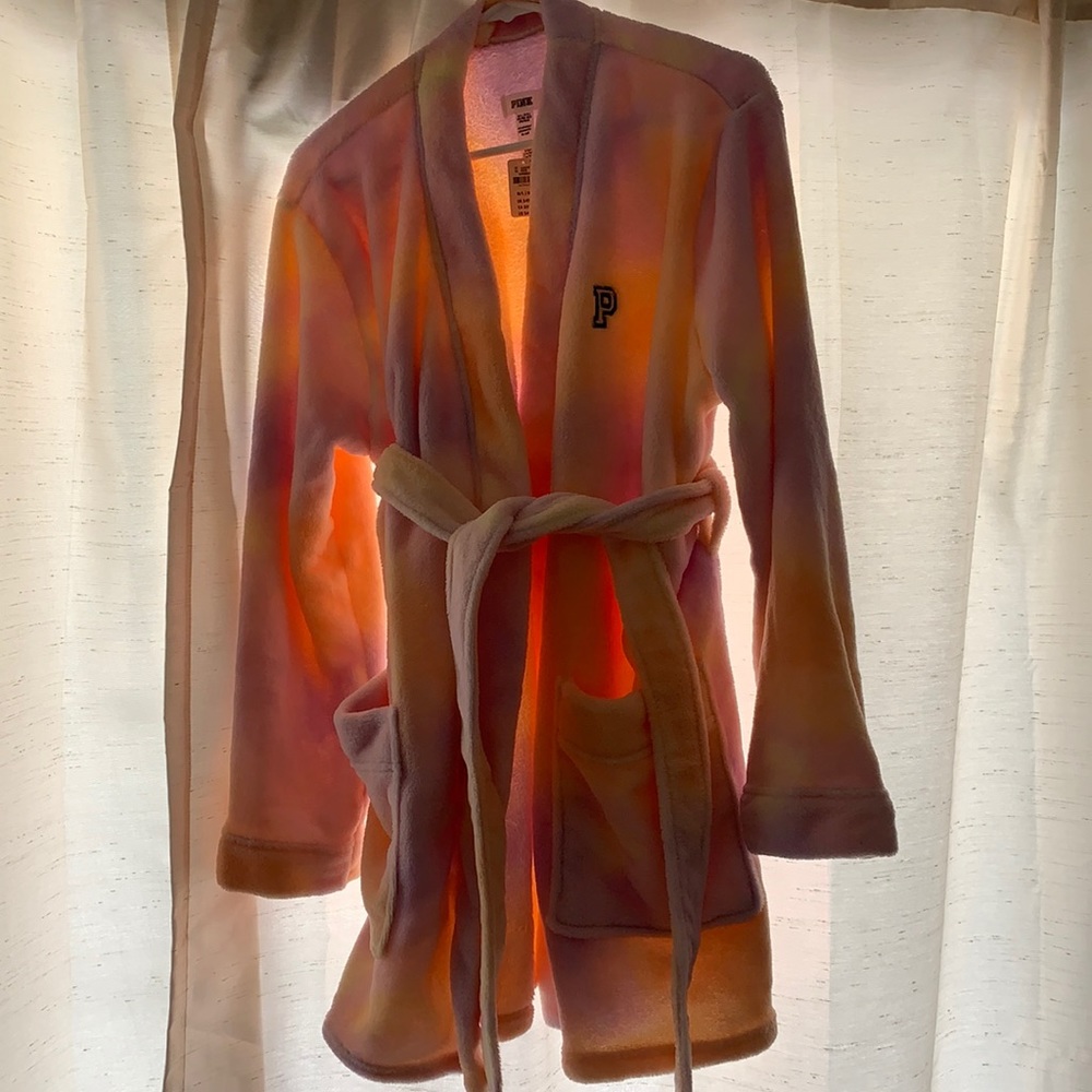 Pink tie dye gradient robe